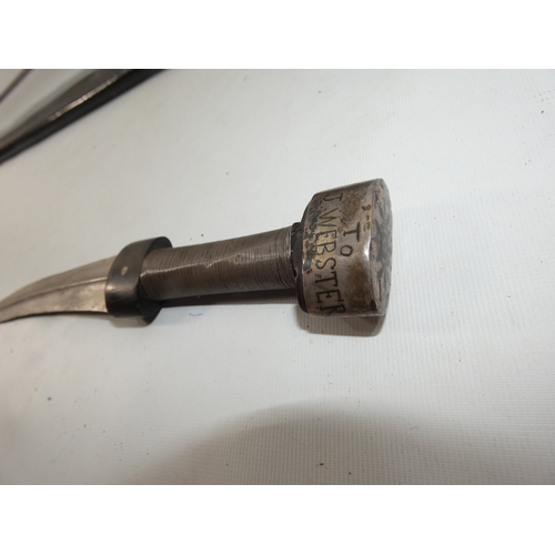 339 - A VINTAGE EGYPTIAN  JAMBIYA KNIFE, 20CM BLADE, WHITE METAL AND WOOD GRIP MARKED 