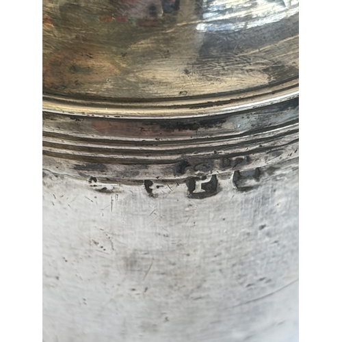 38 - A HALLMARKED LONDON SILVER PEPPERETTE GROSS WEIGHT 35.23 GRAMS