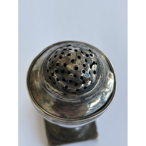 38 - A HALLMARKED LONDON SILVER PEPPERETTE GROSS WEIGHT 35.23 GRAMS