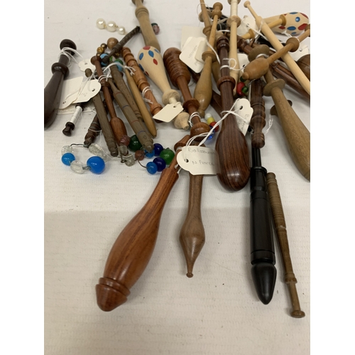 6 - A LARGE COLLECTION OF LACE MAKING BOBBINS WITH VARIOUS TYPES OF WOODS