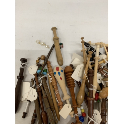 6 - A LARGE COLLECTION OF LACE MAKING BOBBINS WITH VARIOUS TYPES OF WOODS