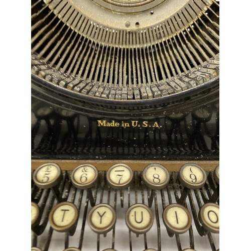 22 - A 1920'S SMITH PREMIER NO. 60 TYPEWRITER