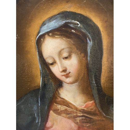34 - AN ANTIQUE OIL ON CANVAS PAINTING OF THE VIRGIN MARY, 45 CM X 37 CM