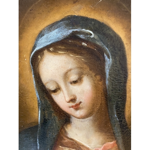 34 - AN ANTIQUE OIL ON CANVAS PAINTING OF THE VIRGIN MARY, 45 CM X 37 CM