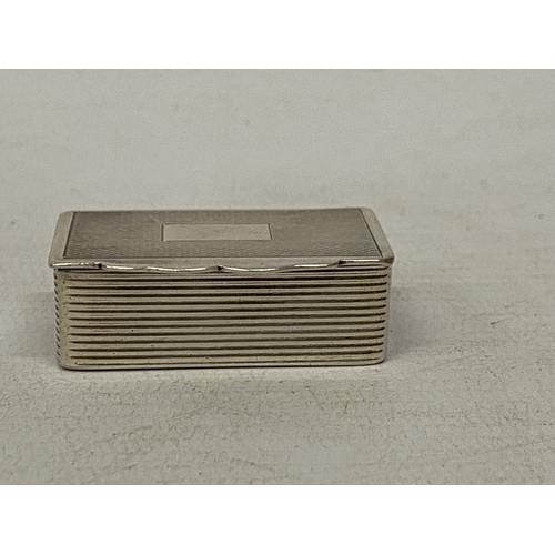 18 - A HALLMARKED BIRMINGHAM SILVER PILL BOX, WEIGHT 23.73g