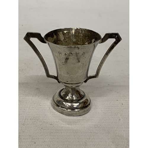 20 - A SILVER TROPHY, WEIGHT 26.94g