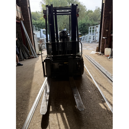 104 - A 2024 STRICKWORTH 3 METRE AND 3 TONNE FORKLIFT TRUCK WITH 48 HOURS ON THE CLOCK AT TIME OF CATALOGU... 