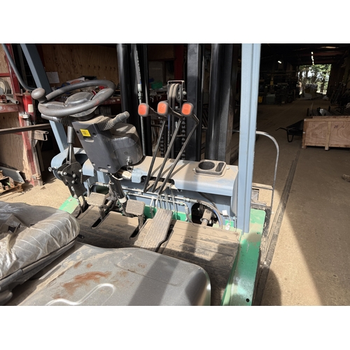 104 - A 2024 STRICKWORTH 3 METRE AND 3 TONNE FORKLIFT TRUCK WITH 48 HOURS ON THE CLOCK AT TIME OF CATALOGU... 