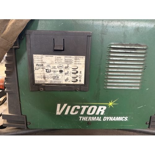 108 - A VICTOR THERMAL DYNAMICS 3 PHASE PLASMA CUTTER ON TROLLEY BASE GOOD WORKING ORDER WHILST ALL DESCRI... 