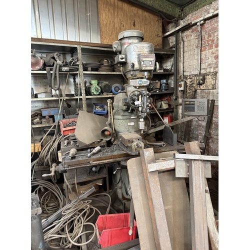 113 - A  3 PHASE BRIDGEPORT SERIES I MILLING MACHINE WORKING BUT THE CUTTING EDGE HAS SOME PLAY IN IT