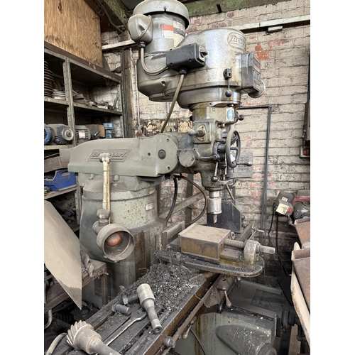 113 - A  3 PHASE BRIDGEPORT SERIES I MILLING MACHINE WORKING BUT THE CUTTING EDGE HAS SOME PLAY IN IT