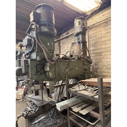 116 - A LARGE HEAVY DUTY RICHMOND 3 PHASE METAL WORKING PILLAR DRILL, GOOD WORKING ORDER WHILST ALL DESCRI... 
