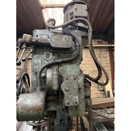 116 - A LARGE HEAVY DUTY RICHMOND 3 PHASE METAL WORKING PILLAR DRILL, GOOD WORKING ORDER WHILST ALL DESCRI... 