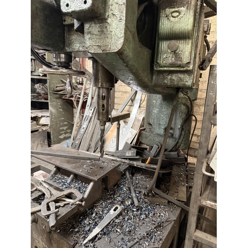 116 - A LARGE HEAVY DUTY RICHMOND 3 PHASE METAL WORKING PILLAR DRILL, GOOD WORKING ORDER WHILST ALL DESCRI... 
