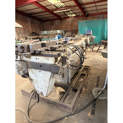 126 - A THREE PHASE HEAVY DUTY METAL TUBE BENDER GOOD WORKING ORDER WHILST ALL DESCRIPTIONS ARE GIVEN IN G... 