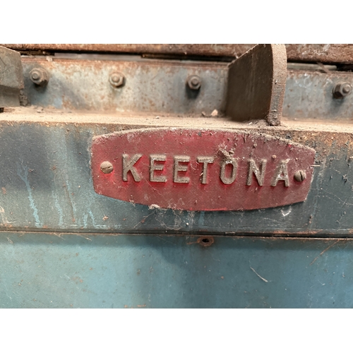 130 - A MID 1960'S KEETONA METAL WORKING GUILLOTINE, SOLD FOR SPARES AND REPAIRS