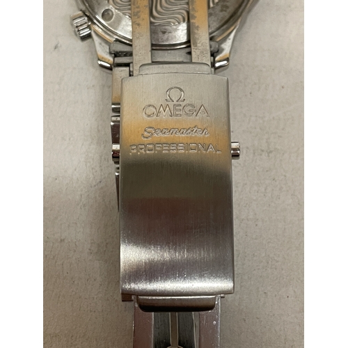 303 - A GENTLEMAN'S OMEGA SEAMASTER PROFESSIONAL 300M WRISTWATCH WORKING AT TIME OF CATALOGING. FROM A DEC... 