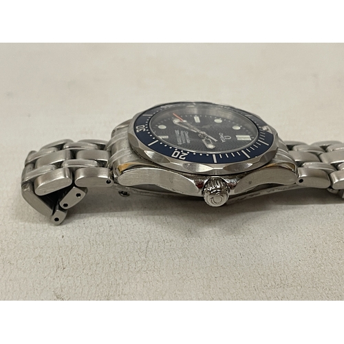 303 - A GENTLEMAN'S OMEGA SEAMASTER PROFESSIONAL 300M WRISTWATCH WORKING AT TIME OF CATALOGING. FROM A DEC... 