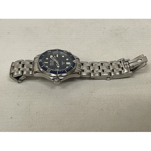 303 - A GENTLEMAN'S OMEGA SEAMASTER PROFESSIONAL 300M WRISTWATCH WORKING AT TIME OF CATALOGING. FROM A DEC... 