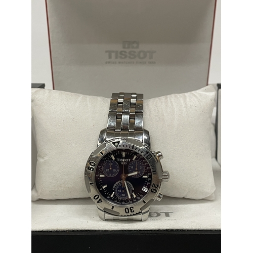 304 - A GENTLEMAN'S TISSOT 1853 200M CHRONOGRAPH WRISTWATCH WITH RED DISPLAY BOX. WORKING AT TIME OF CATAL... 