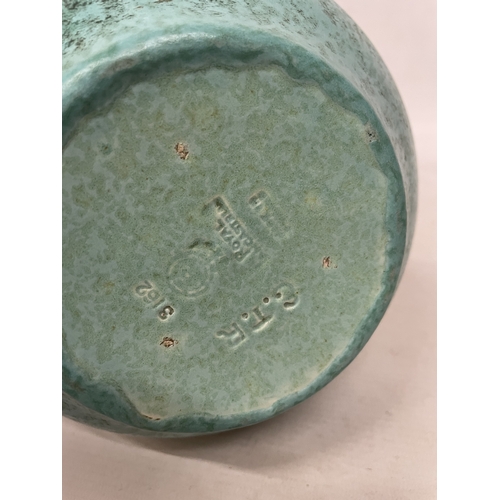 135 - A PILKINGTONS ROYAL LANCASTRIAN (E T RADFORD) MOTTLED GREEN VASE, HEIGHT 15CM