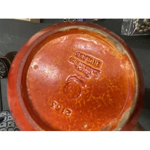 169 - A PILKINGTON'S 1914 -1923 ROYAL LANCASTRIAN URANIUM ORANGE VASE, HEIGHT 14CM