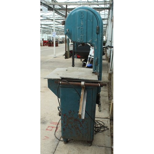 92 - A BIRO MODEL 22 SAW IN GOOD WORKING ORDER, REQUIRES BLADE  NO VAT