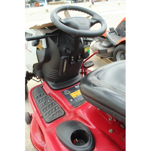 110 - A LAWNFLITE GLX92 RIDE ON MOWER, STARTS FIRST TIME IN WORKING ORDER KEY IN THE PAY OFFICE  NO VAT