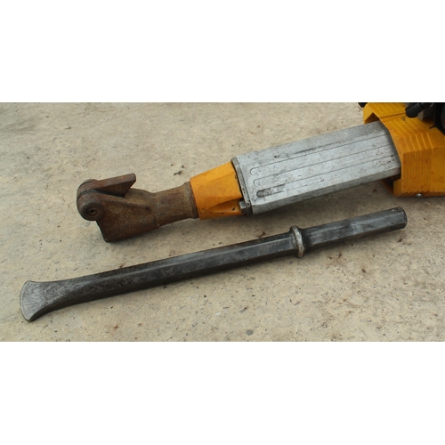 113 - A PETROL WACKER/BREAKER WITH CHISEL  NO VAT