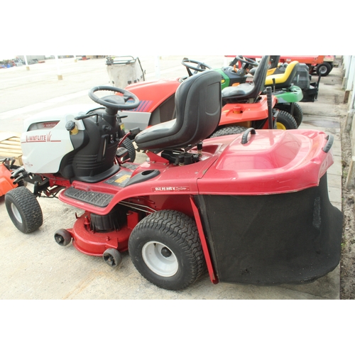 110 - A LAWNFLITE GLX92 RIDE ON MOWER, STARTS FIRST TIME IN WORKING ORDER KEY IN THE PAY OFFICE  NO VAT