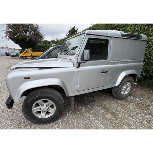 180 - A SILVER LAND ROVER DEFENDER 90 COUNTY TD5 4 X 4  DC05FJN FIRST REG 11/08/05 DIESEL MANUAL ONE OWNER... 
