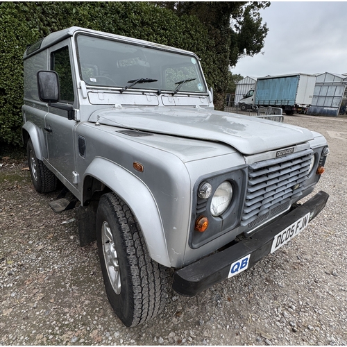 180 - A SILVER LAND ROVER DEFENDER 90 COUNTY TD5 4 X 4  DC05FJN FIRST REG 11/08/05 DIESEL MANUAL ONE OWNER... 