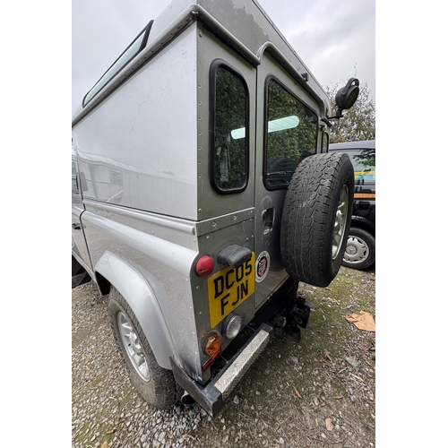 180 - A SILVER LAND ROVER DEFENDER 90 COUNTY TD5 4 X 4  DC05FJN FIRST REG 11/08/05 DIESEL MANUAL ONE OWNER... 