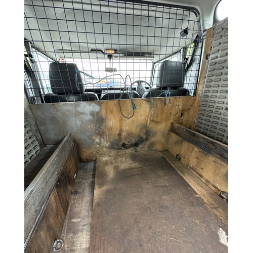 180 - A SILVER LAND ROVER DEFENDER 90 COUNTY TD5 4 X 4  DC05FJN FIRST REG 11/08/05 DIESEL MANUAL ONE OWNER... 