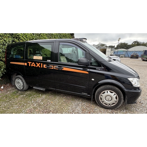 182 - A BLACK MERCEDES VITO 113 BLUE TAXI DIESEL AUTOMATIC LB12GZD FIRST REG 28/06/12 MOT 02/09/27 APPROX ... 