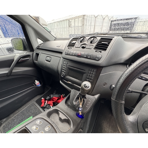 182 - A BLACK MERCEDES VITO 113 BLUE TAXI DIESEL AUTOMATIC LB12GZD FIRST REG 28/06/12 MOT 02/09/27 APPROX ... 