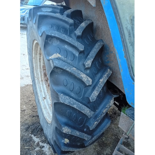201 - 1983 FORD 7710 TRACTOR WITH LOG BOOK 4 WHEEL DRIVE Q CAB IT WAS RUNNING 4 WEEKS AGO BUT NOW HAS ENGI... 