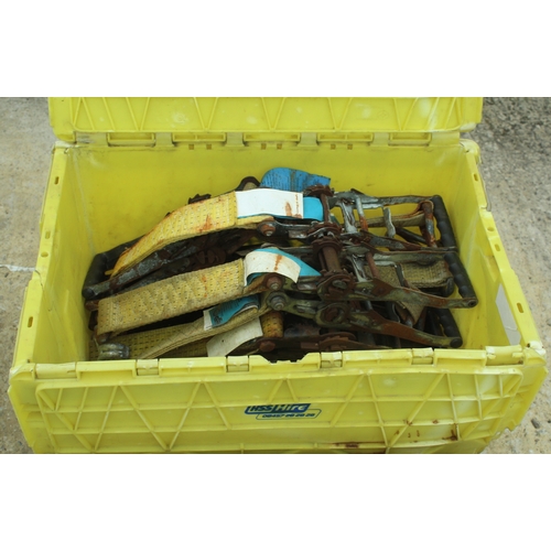 387 - 15 RATCHET AND STRAPS IN YELLOW BOX  NO VAT