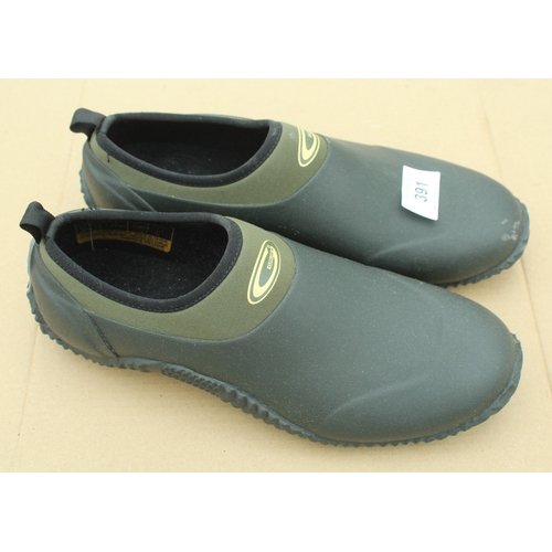 391 - A PAIR OF GRUBS WOODLINE WATERPROOF SHOES, AS NEW, SIZE 10  NO VAT
