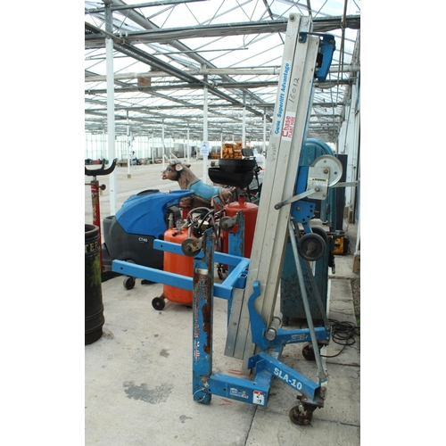 91 - A GENIE SLA 10 LIFT IN GOOD WORKING ORDER  + VAT