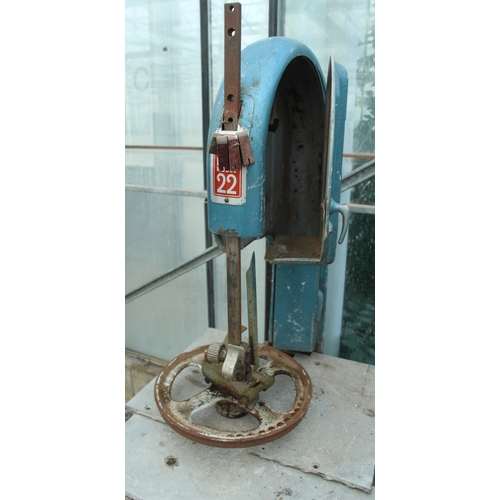 92 - A BIRO MODEL 22 SAW IN GOOD WORKING ORDER, REQUIRES BLADE  NO VAT