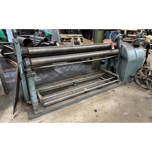 122 - A LARGE HEAVY DUTY 6FT 3 PHASE TRIPLE ROLLER METAL ROLLING MACHINE GOOD WORKING ORDER WHILST ALL DES... 