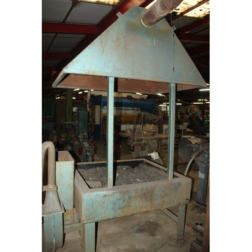 129 - A SCRATCH BUILT METAL WORKING FORGE BELIEVED WORKING BUT NO WARRANTY IS GIVEN