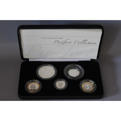 14 - A ROYAL MINT 2007 PIEDFORT SILVER PROOF FIVE COIN SET, comprising £5, £2 (2), £1 and 50p, with COA/B... 