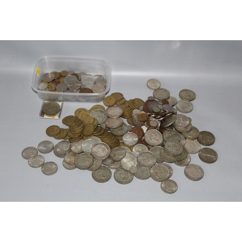 147 - A COLLECTION OF ASSORTED FOREIGN COINAGE FROM AROUND THE WORLD, to include predominantly South Afric... 