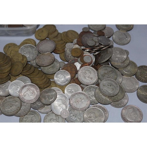 147 - A COLLECTION OF ASSORTED FOREIGN COINAGE FROM AROUND THE WORLD, to include predominantly South Afric... 