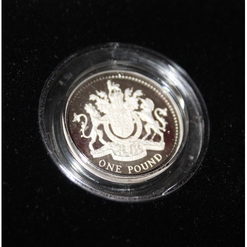 41 - A ROYAL MINT 1993 SILVER PROOF PIEDFORT £1 COIN, with COA/Booklet, in original presentation case