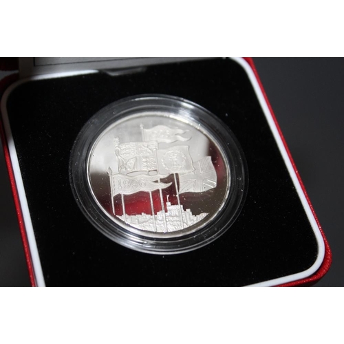 59 - A ROYAL MINT 1996 'HER MAJESTY QUEEN ELIZABETH II 70TH BIRTHDAY' SILVER PROOF CROWN, with COA/Bookle... 