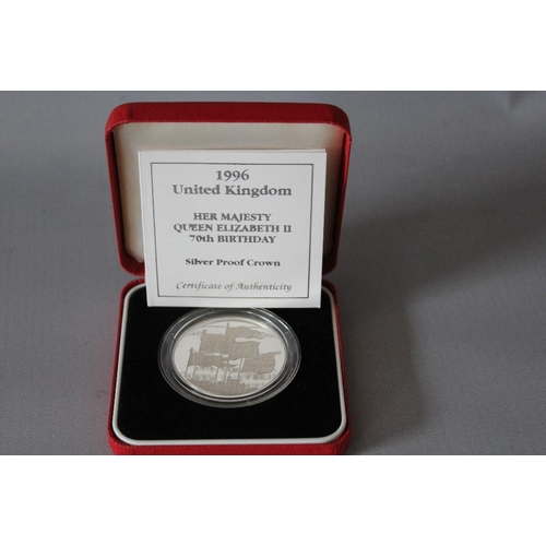 59 - A ROYAL MINT 1996 'HER MAJESTY QUEEN ELIZABETH II 70TH BIRTHDAY' SILVER PROOF CROWN, with COA/Bookle... 