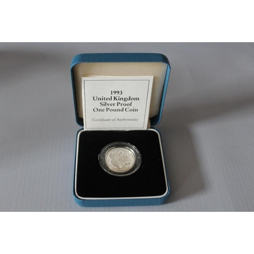 70 - A ROYAL MINT 1993 SILVER PROOF £1 COIN, with COA/Booklet, in original presentation case